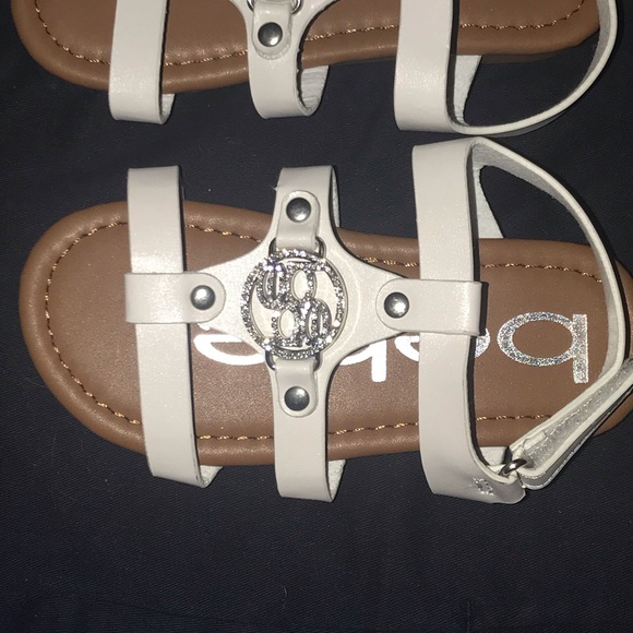 New Bebe White Sandals size 9 Rhinestone Logo Summer - Picture 4 of 16
